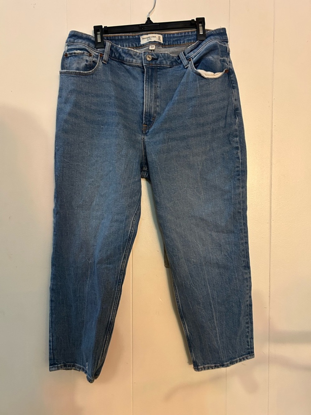 Abercrombie & Fitch Women’s The Mom High Rise Denim Jeans
